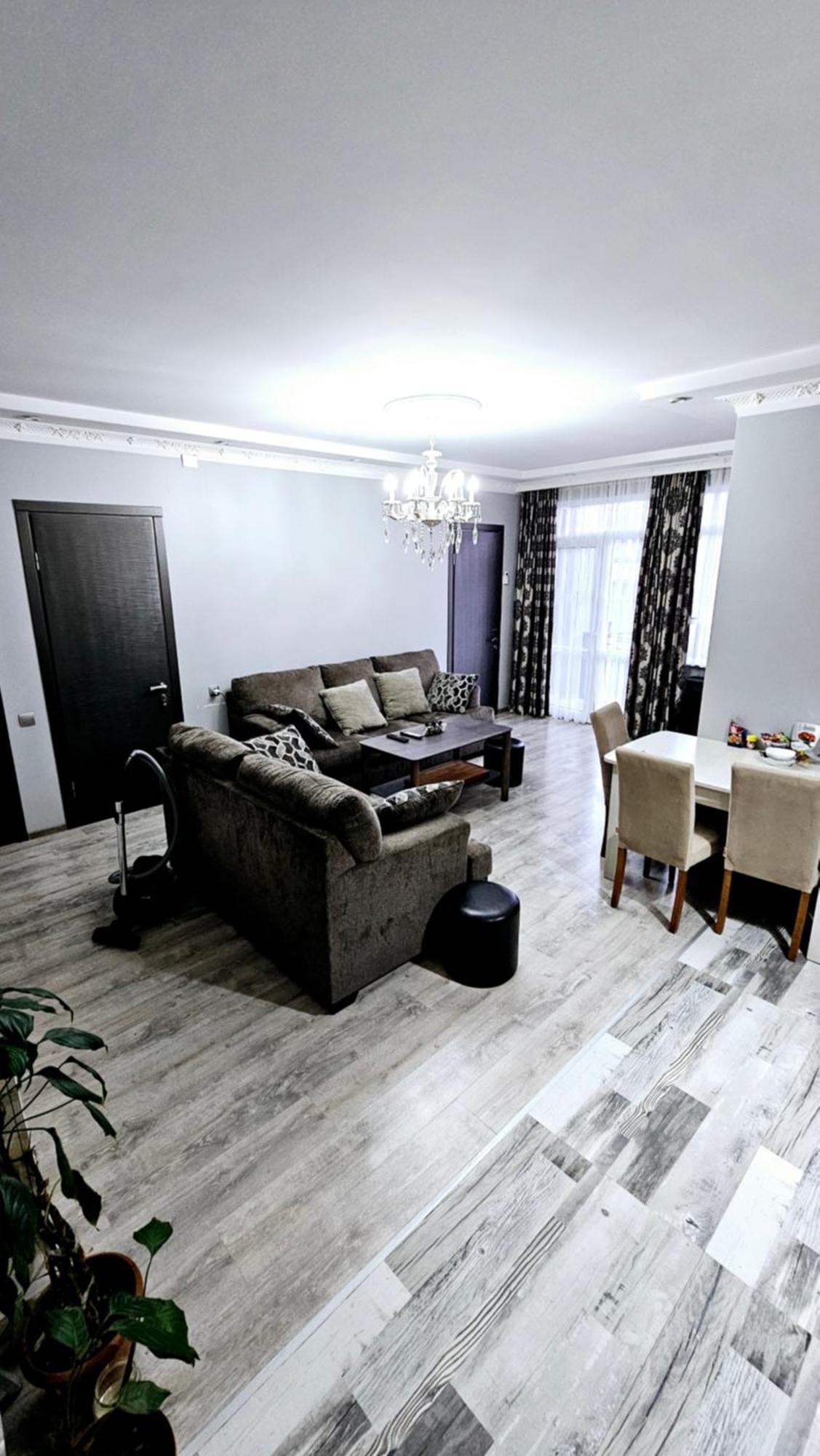 Apartment Irina Μπατούμι Εξωτερικό φωτογραφία