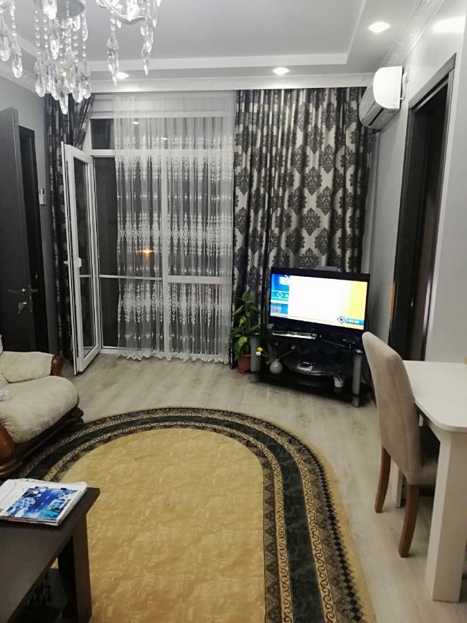 Apartment Irina Μπατούμι Εξωτερικό φωτογραφία